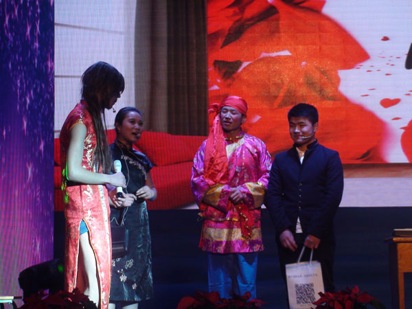 鄭州北大青鳥翔天信鴿十周年校慶