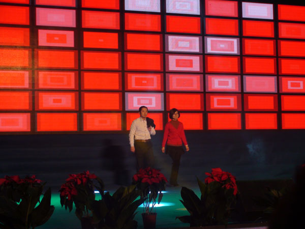 鄭州北大青鳥翔天信鴿十周年校慶